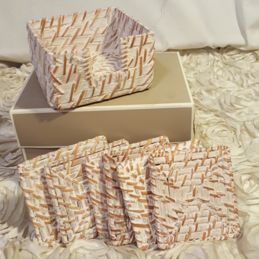 Coaster Set Wicker. - Picture 2 of 15
